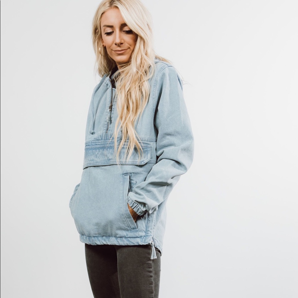 NWT SS Denim Pullover.